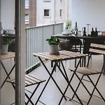 Nooqa - 'exklusives Design - Parkplatz, Balkon, Nespresso - 6 Personen - 85qm *