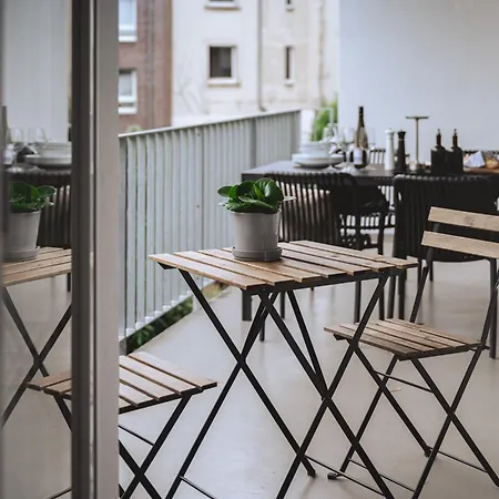 Nooqa - 'exklusives Design - Parkplatz, Balkon, Nespresso - 6 Personen - 85qm *