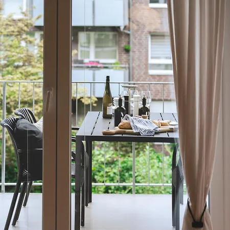 Nooqa - 'exklusives Design - Parkplatz, Balkon, Nespresso - 6 Personen - 85qm Apartmán Duisburg