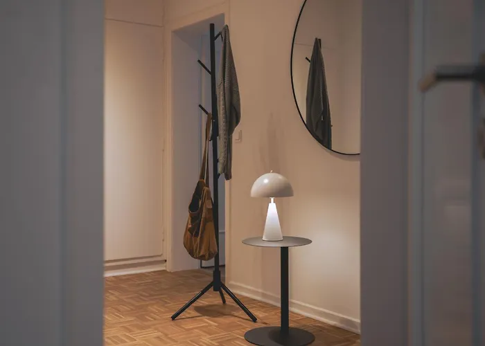 Nooqa - 'exklusives Design - Parkplatz, Balkon, Nespresso - 6 Personen - 85qm Lejlighed