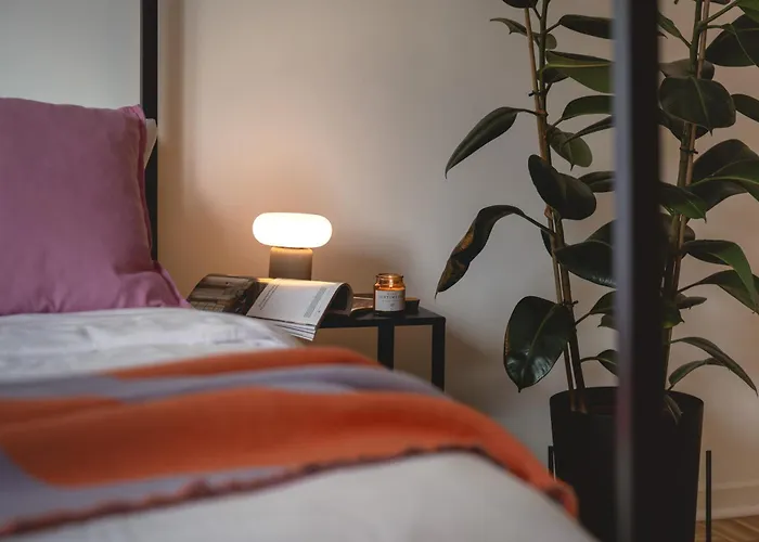 Nooqa - 'exklusives Design - Parkplatz, Balkon, Nespresso - 6 Personen - 85qm * Duisburg